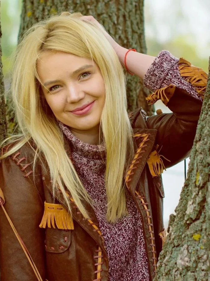 Women's Classic American Fringe Jacket - Image 2