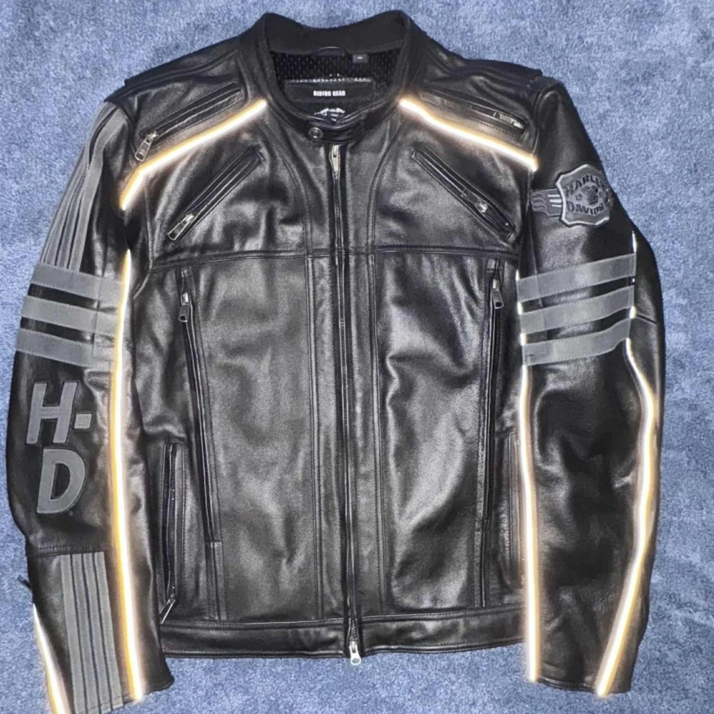 Harley Davidson Mens Milestone Reflective Black Leather Jacket 11 (5) Harley Davidson Mens Milestone Reflective Black Leather Jacket reflection